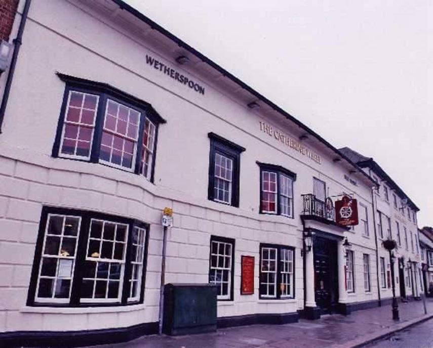 The Catherine Wheel Wetherspoon Hotel Χένλεϊ ον Τέιμς Εξωτερικό φωτογραφία