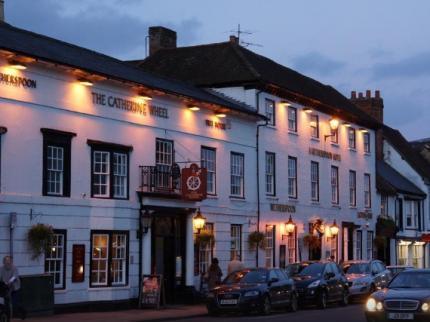 The Catherine Wheel Wetherspoon Hotel Χένλεϊ ον Τέιμς Εξωτερικό φωτογραφία