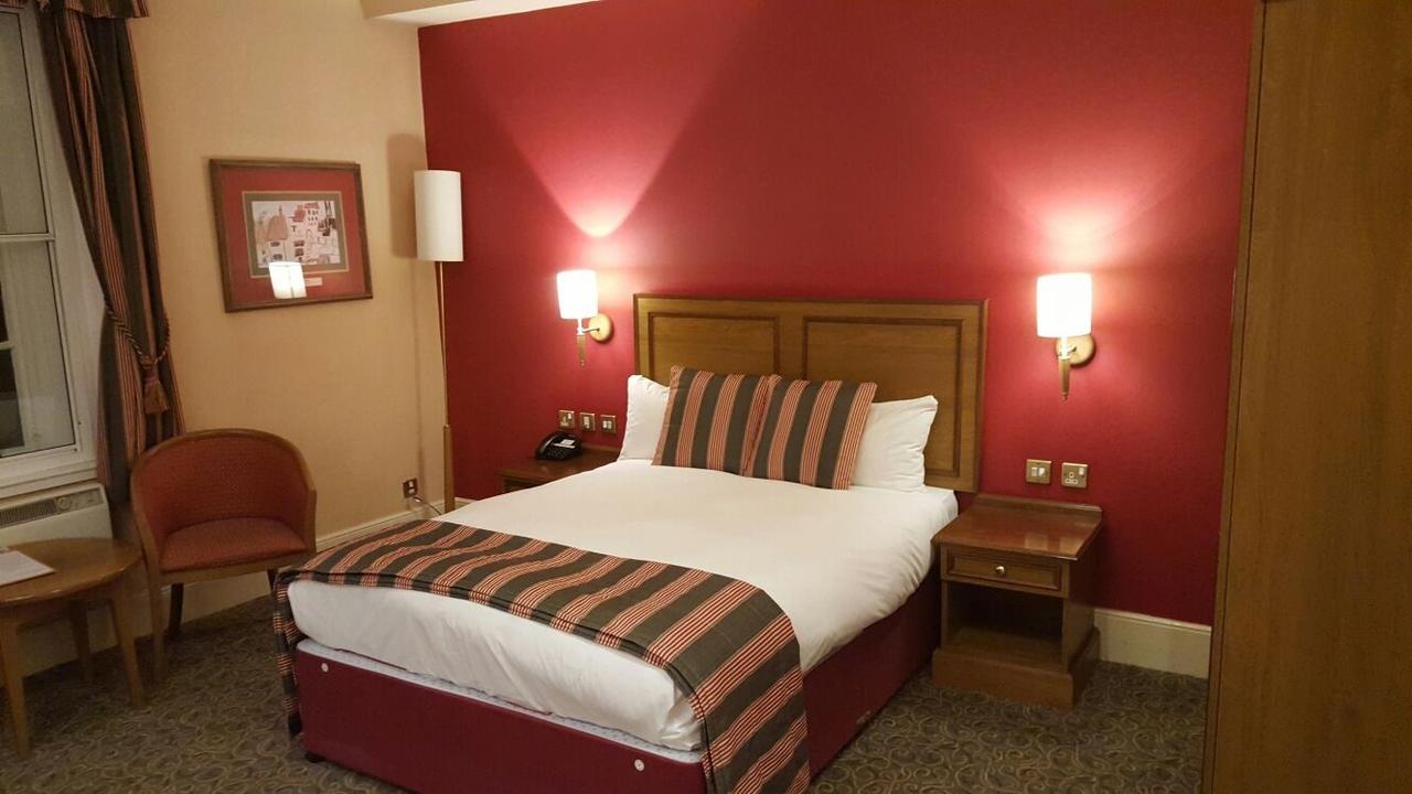 The Catherine Wheel Wetherspoon Hotel Χένλεϊ ον Τέιμς Εξωτερικό φωτογραφία